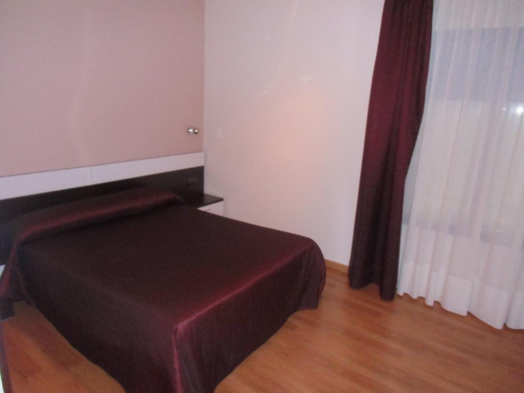 Area De Servicio Villamartin Villamartin de la Abadia 客房 照片