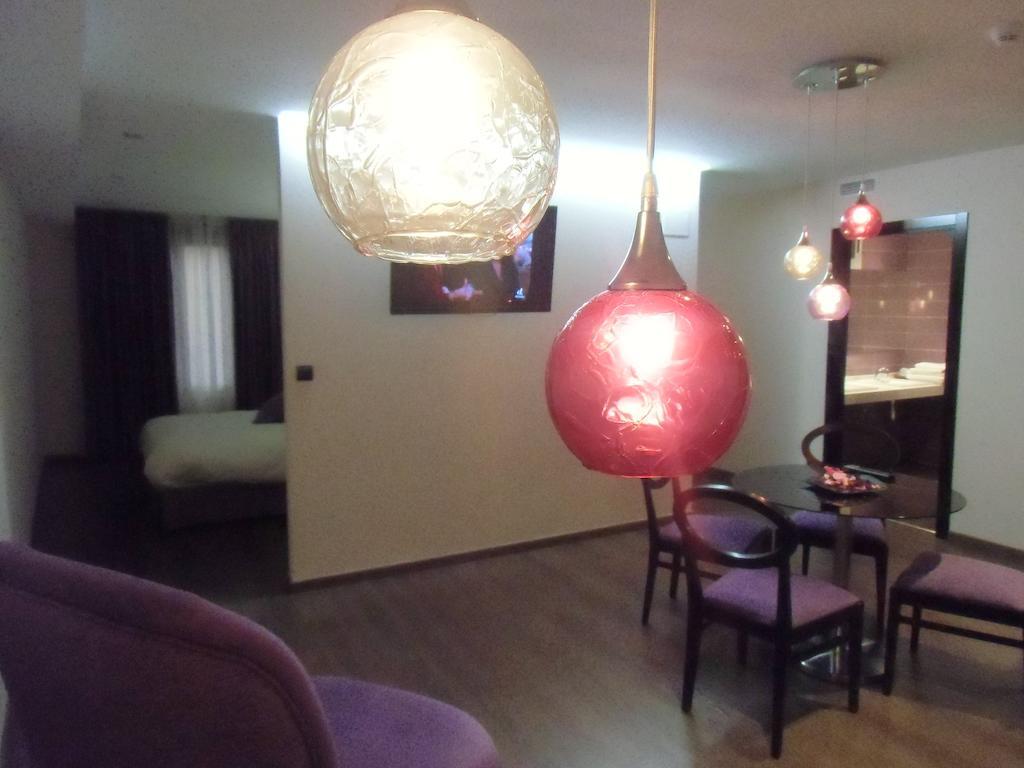 Area De Servicio Villamartin Villamartin de la Abadia 客房 照片
